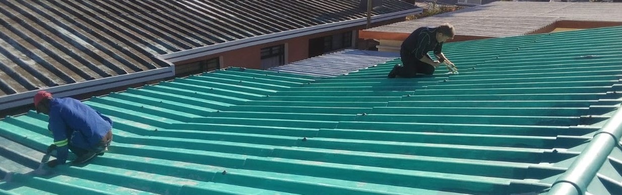 Picture of JD Roofing in action
